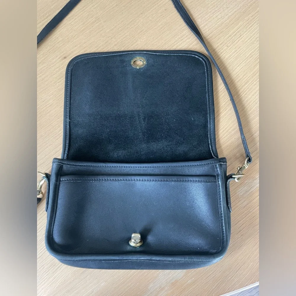 COACH 9755 CROSSBODY BLACK LEATHER BAG - Picture 2 of 16